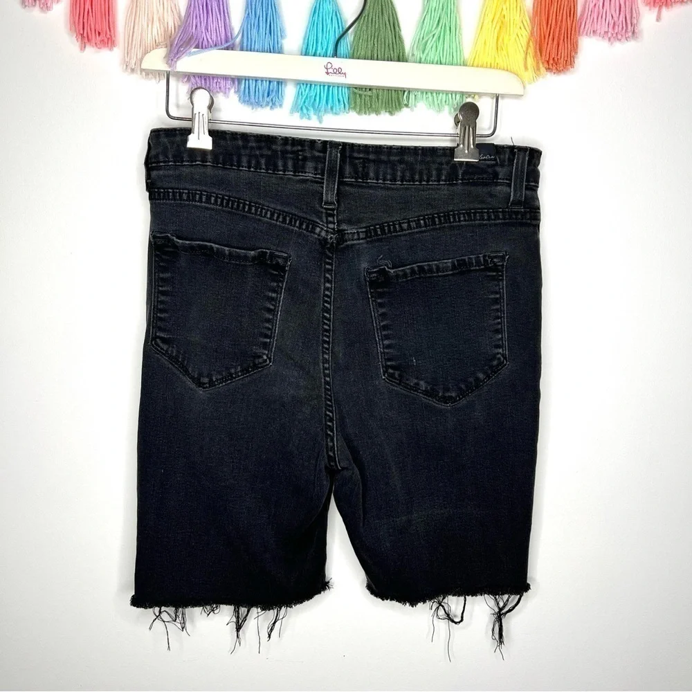 KanCan Black Distressed Raw Hem High Rise Estilo Stretch Bermuda Shorts Size 28